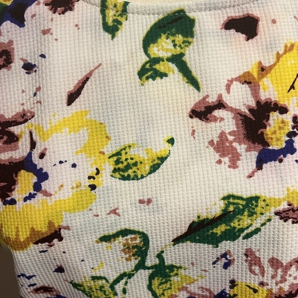 Miss Me Floral Zip Crop - Picture 2 of 3